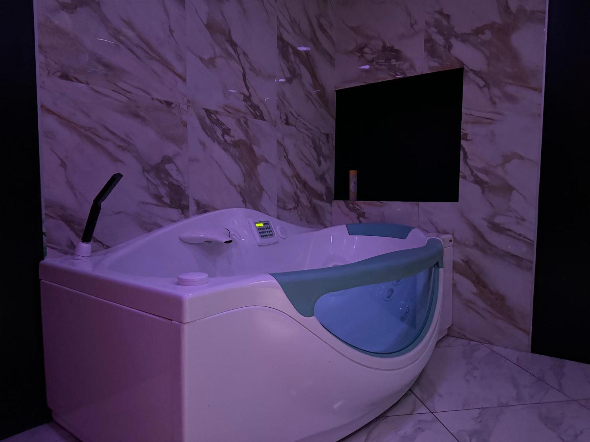 Maison Appartement Triplex Avec Jacuzzi Et Sauna Σαιντ-Ετιέν Εξωτερικό φωτογραφία